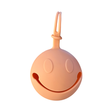 Cargar imagen en el visor de la galería, BabyMuu - Portachupete - cara feliz para Coche o Bolso
