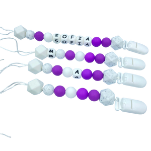 BabyMuu - Porta Chupetes - Accesorios - Morado Especial - Nombre Personalizable - Cuencas Especiales