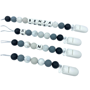 BabyMuu - Porta Chupetes - Accesorios - Blanco y Negro - Nombre Personalizable - Cuencas Redondas