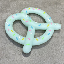 Cargar imagen en el visor de la galería, Mordedor Pretzel
